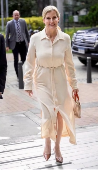 Royal Style: Never knowingly under-jewelled, let's be like Daisy and shine!