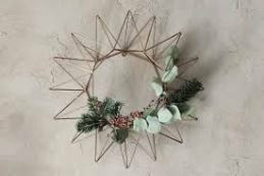 Reusable elegant yet not plastic Christmas wreath