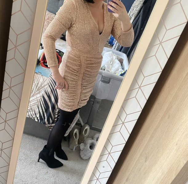 What tights with this dress (pic) ?
