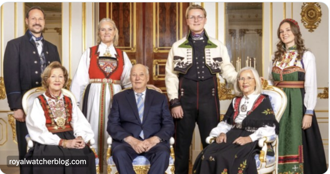 Royal Style: Never knowingly under-jewelled, let's be like Daisy and shine!