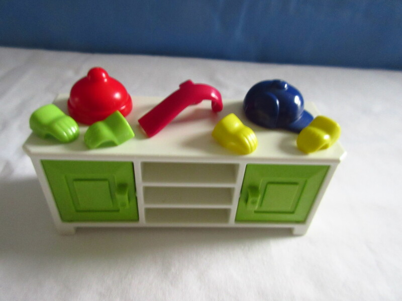 It's the season of advent for the Playmobil people in our house...