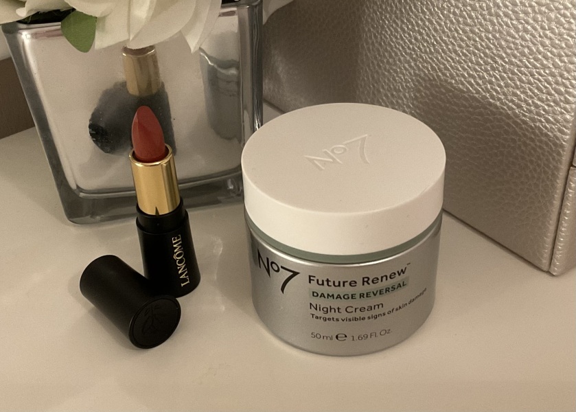 General “waifs and strays” beauty advent calendar opening thread