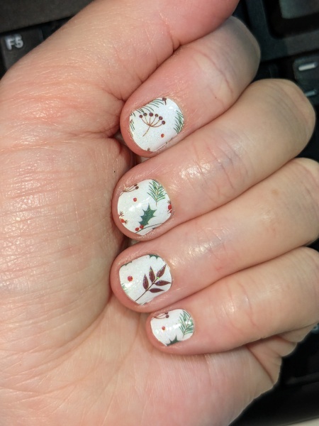 Please post your nails! I need shape and colour inspo!