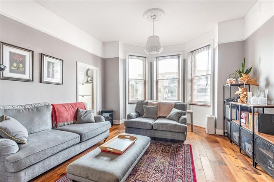 This conversion apartment for a family of 3?
