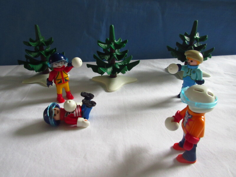 It's the season of advent for the Playmobil people in our house...