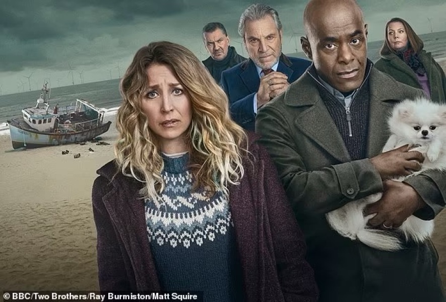 Daisy haggards jumper in boat story