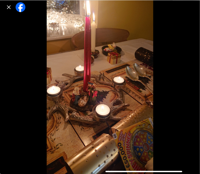 Table settings and centrepieces. What are you planning?