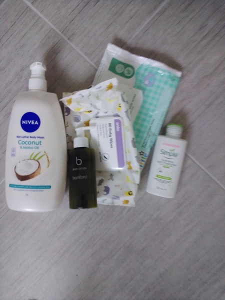 Feel the temptation to indulge in beauty treats? Is your collection overflowing with treasures? Come unite with fellow beauty enthusiasts in this lovely group!