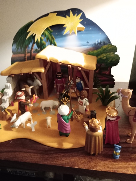 It's the season of advent for the Playmobil people in our house...