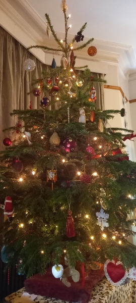 Come and tell me your dull and unexciting news 27: Calmly through the day