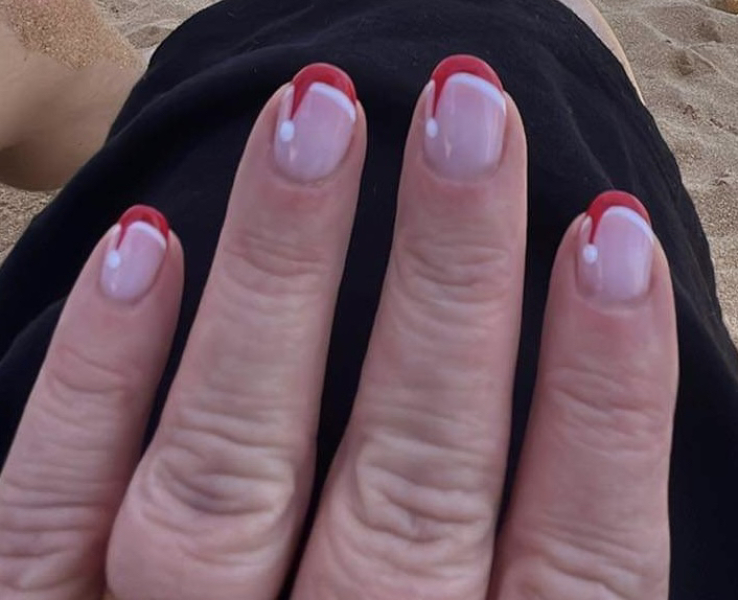 Please show me your Christmas nails?