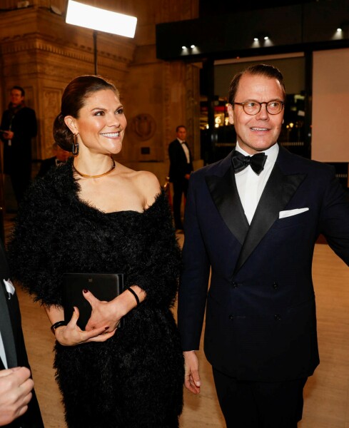 Royal Style: Never knowingly under-jewelled, let's be like Daisy and shine!