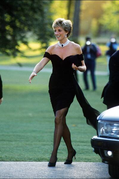 Is this a good dress for work Xmas party?
