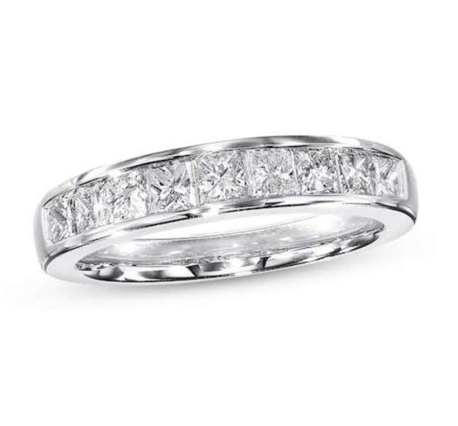What looks good with an oval diamond ring?