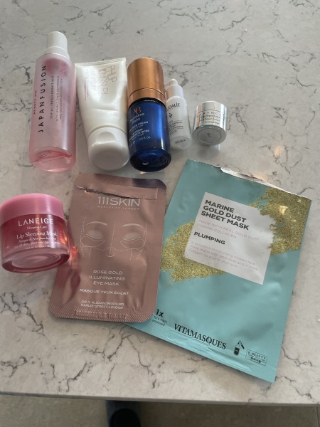 Feel the temptation to indulge in beauty treats? Is your collection overflowing with treasures? Come unite with fellow beauty enthusiasts in this lovely group!