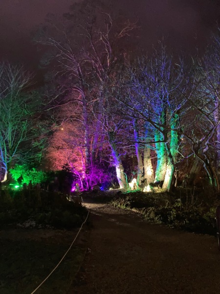 Come and tell me your dull and unexciting news 27: Calmly through the day