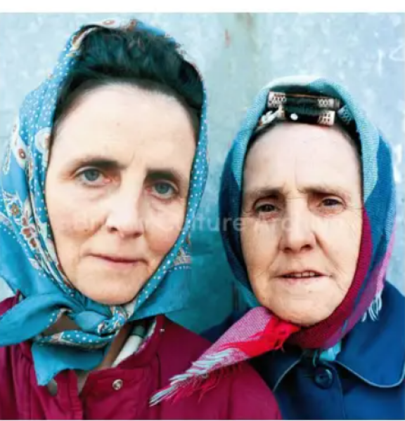 How is the word "Hen" used?