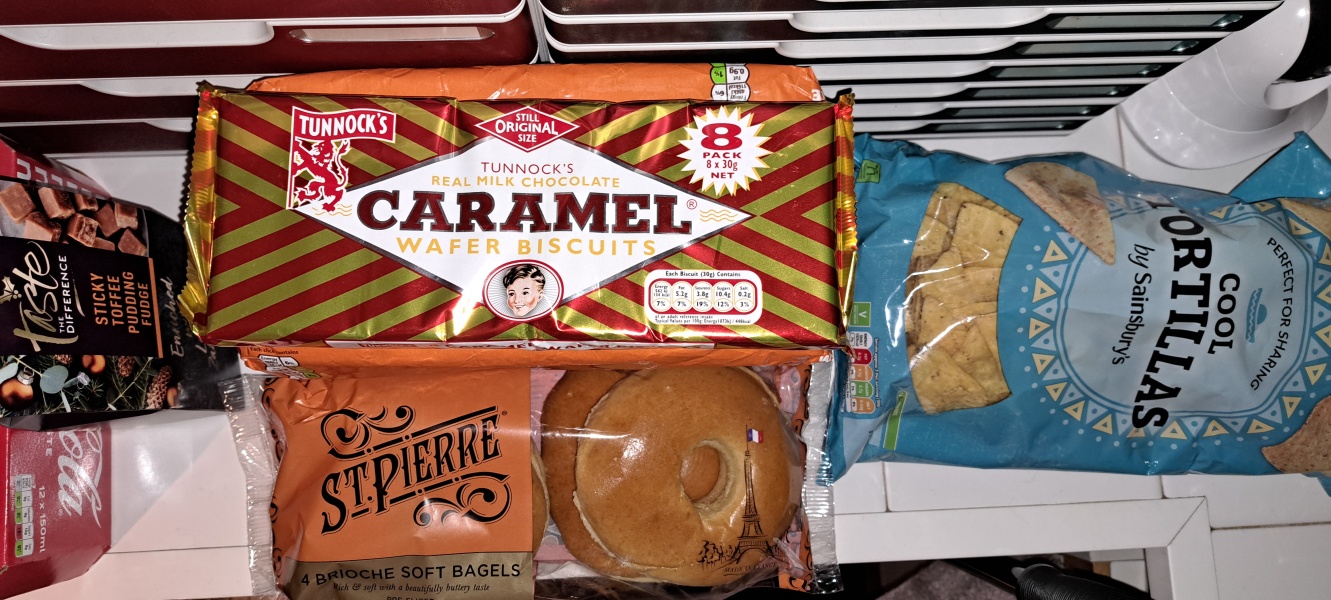 Everyone scarper, the rozzers are coming