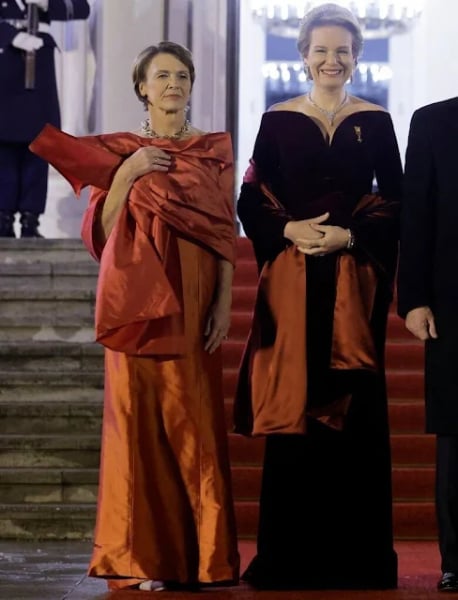 Royal Style: Never knowingly under-jewelled, let's be like Daisy and shine!