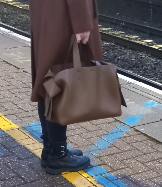 Can anyone help me identify this bag please?