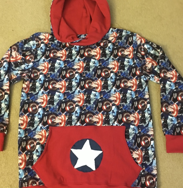 Has anyone found a free pdf Mens Hoodie pattern; I'm twitching just in time for Christmas!!