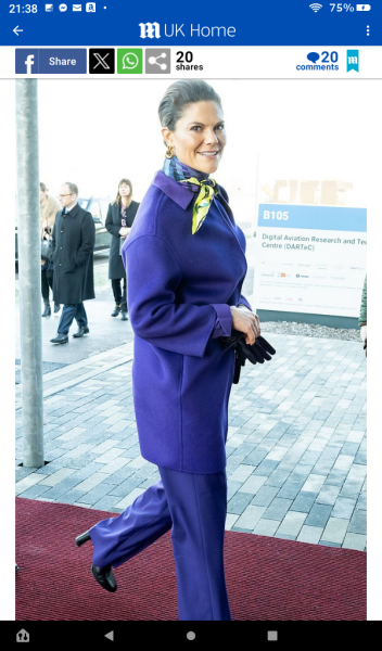 Royal Style: Never knowingly under-jewelled, let's be like Daisy and shine!