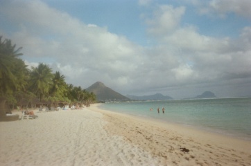 Come and tell me your dull and unexciting news 27: Calmly through the day