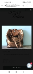 Large shoulder bag like the one from Nearly Normal Family on Netflix