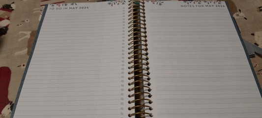 Thread 16 - the one with two turtle fingerless gloves