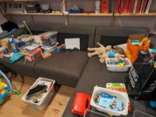 Hand hold - declutter diary