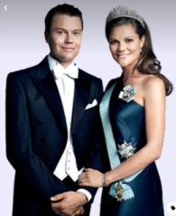 Royal Style: Never knowingly under-jewelled, let's be like Daisy and shine!