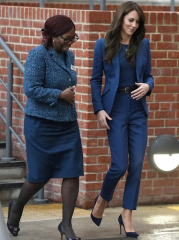 Royal Style: Never knowingly under-jewelled, let's be like Daisy and shine!