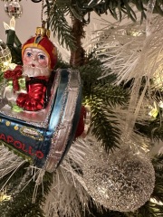 Thread 11 - TalkLair: “The candle flame gutters. Its little pool of light trembles.”