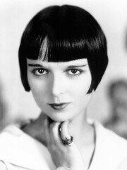 Miss France beauty contest: short-haired winner described as woke