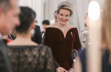 Royal Style: Never knowingly under-jewelled, let's be like Daisy and shine!