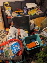 Hand hold - declutter diary