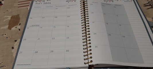 Thread 16 - the one with two turtle fingerless gloves