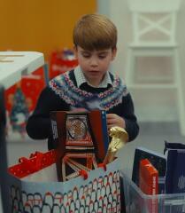 Royal Style: silk, stomachers, sapphires and plenty of sass