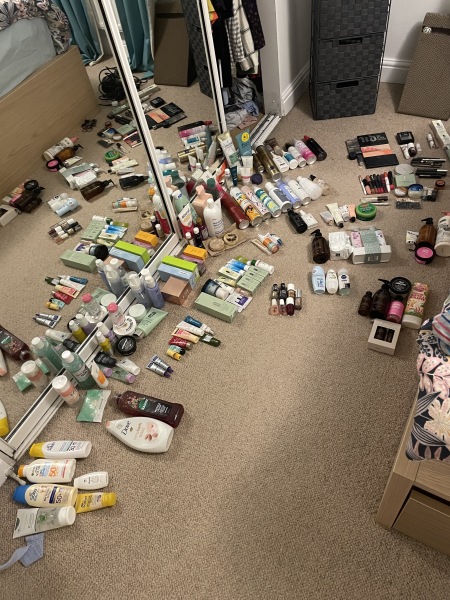 Join me in a beauty product buying ban or come and give me moral support!