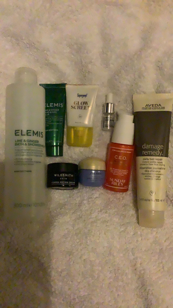 Feel the temptation to indulge in beauty treats? Is your collection overflowing with treasures? Come unite with fellow beauty enthusiasts in this lovely group!