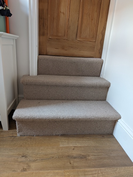Stairgate and internal stairs