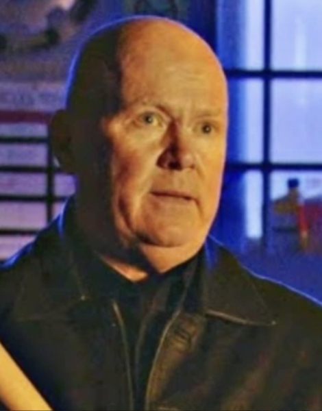 EASTENDERS 70. D is for DENISE AND DEAD BODY 😂 - tv pace. NO SPOILERS