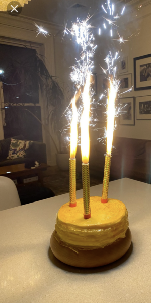 To be pissed off the cake was cut before DE saw it?