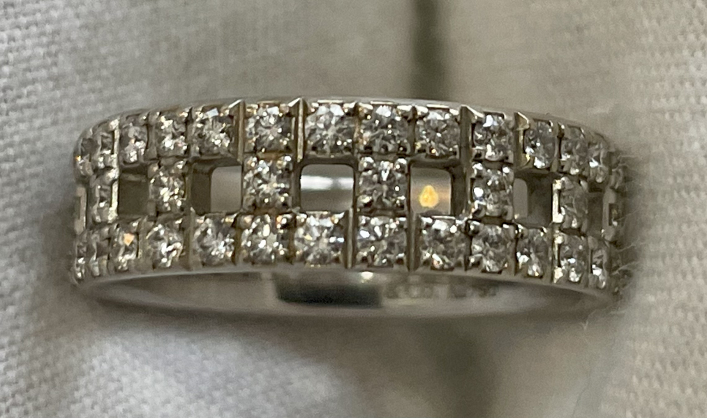 Does this ring look good on me? Tiffany Etoile "engagement" ring