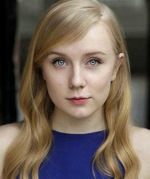 Celebs that look alike but aren't related?