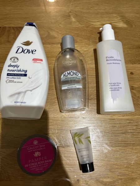 Feel the temptation to indulge in beauty treats? Is your collection overflowing with treasures? Come unite with fellow beauty enthusiasts in this lovely group!