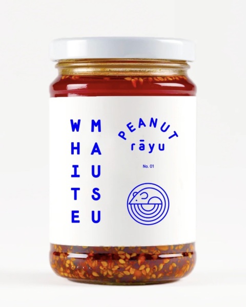 Peanut Rayu. White Mausu.