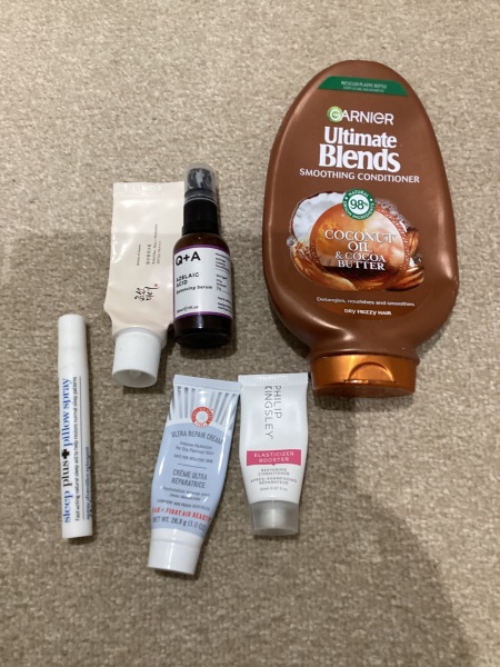 Feel the temptation to indulge in beauty treats? Is your collection overflowing with treasures? Come unite with fellow beauty enthusiasts in this lovely group!