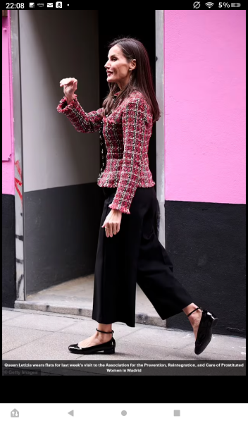 Royal Style: silk, stomachers, sapphires and plenty of sass