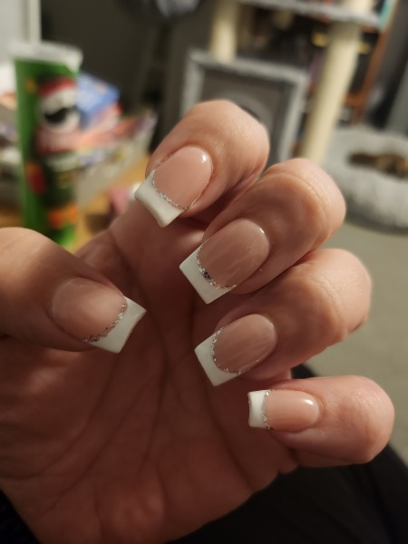 What colour nails in Jan/Feb?